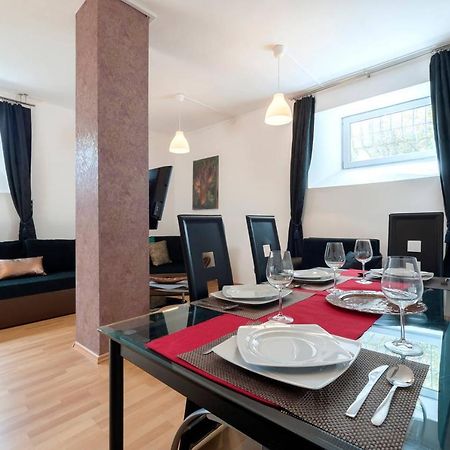 2 Studio Budapest Luaran gambar
