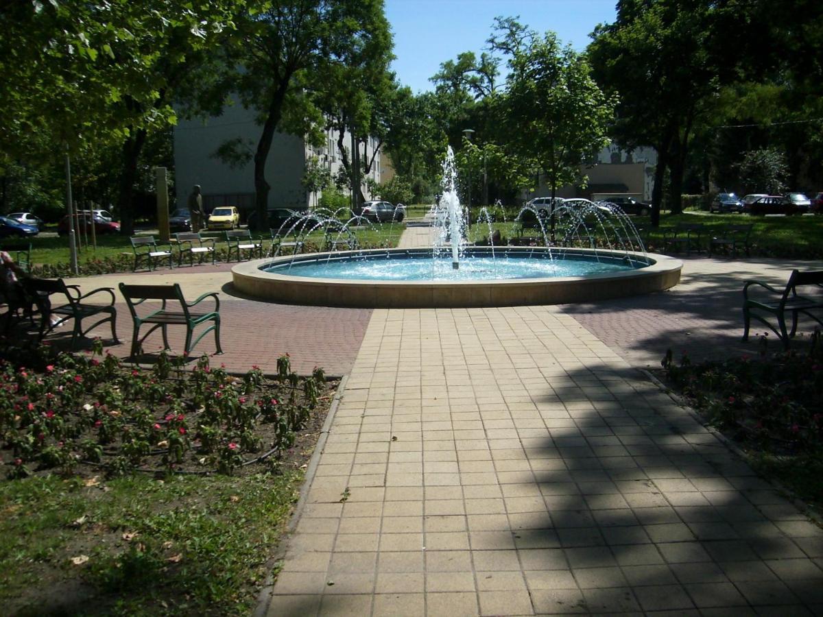 2 Studio Budapest Luaran gambar