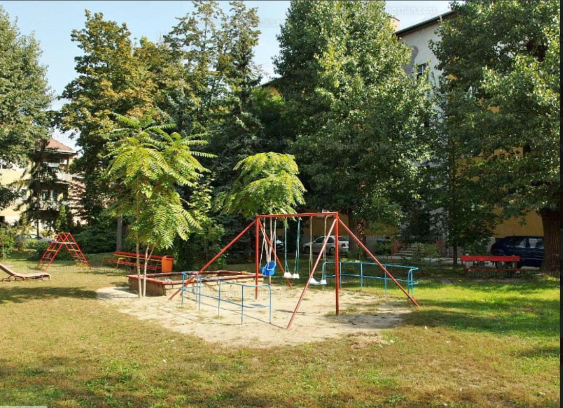 2 Studio Budapest Luaran gambar