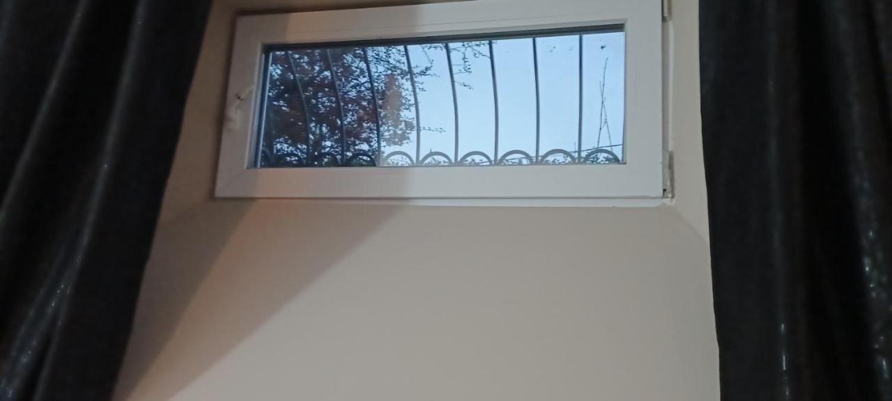 2 Studio Budapest Luaran gambar