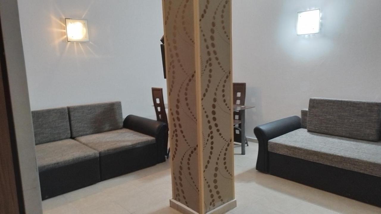 2 Studio Budapest Luaran gambar