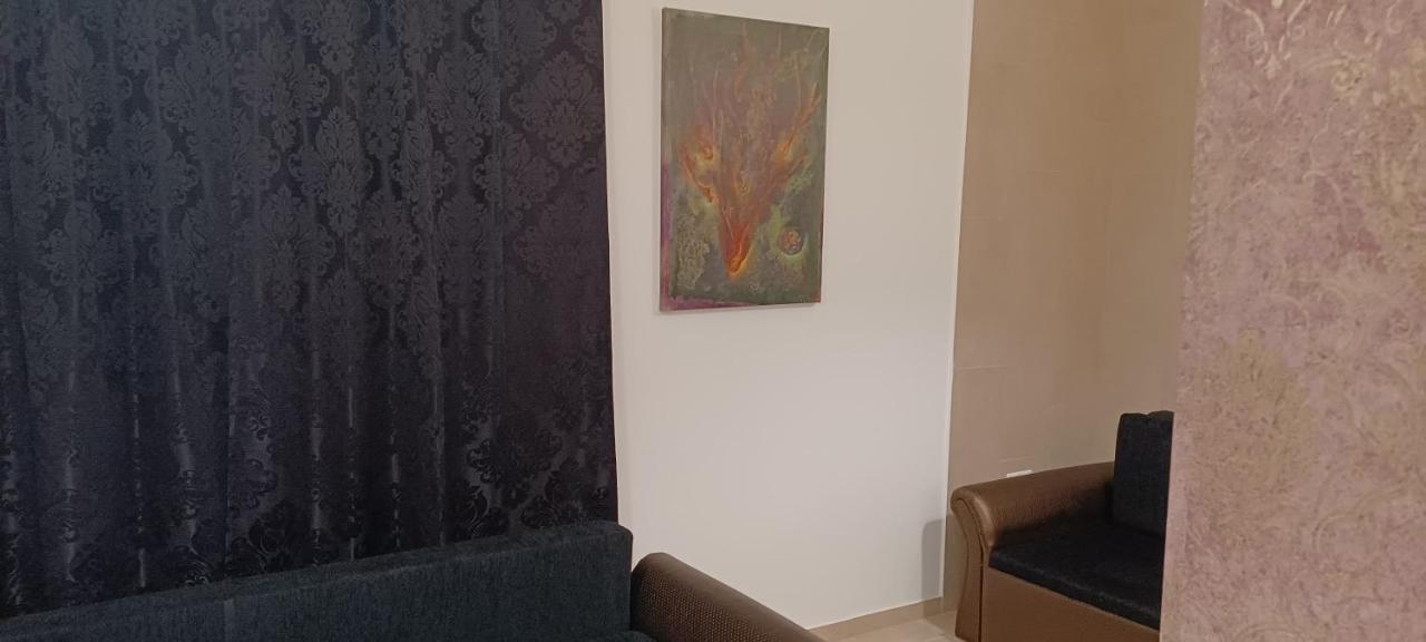2 Studio Budapest Luaran gambar